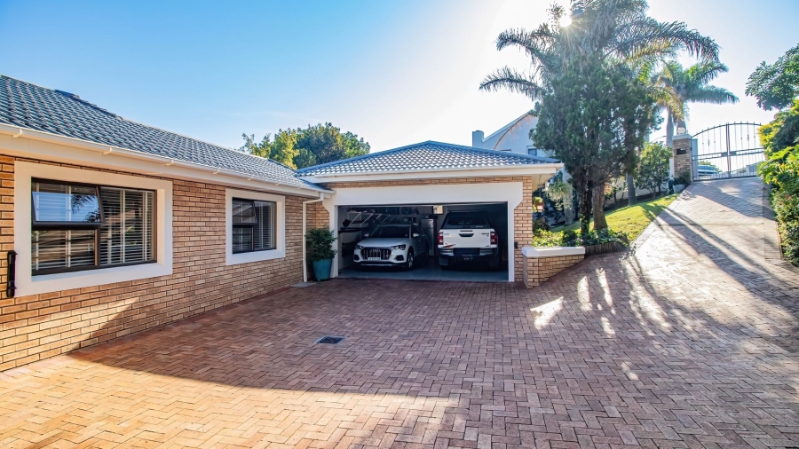 5 Bedroom Property for Sale in Beacon Bay Eastern Cape